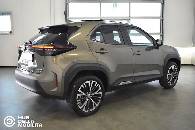 TOYOTA Yaris Cross 1.5 Hybrid 5p. E-CVT AWD-i Lounge